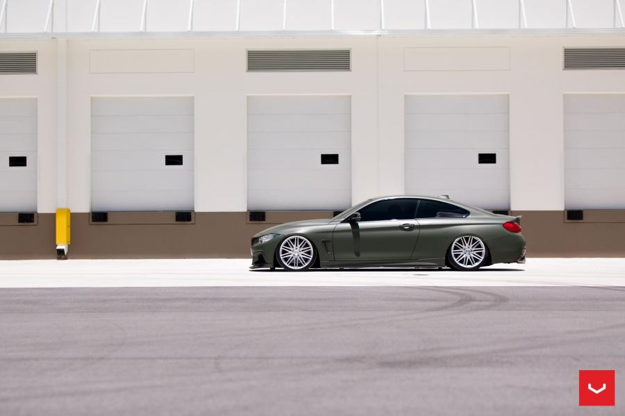  BMW M4 Coupe on Vossen Wheels (VFS4) 2017 года  (фото 32 из 46)